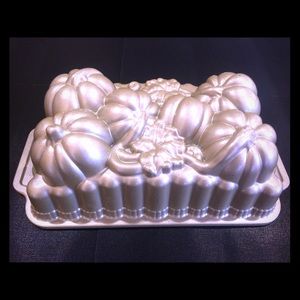Nordic Ware Pumpkin patch loaf pan